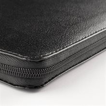 Bibel 2026 Slimline - Bonded leather Svart med dragkedja